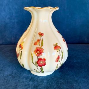 Vintage ZSOLNAY HUNGRY 1868 Exquisite Vase 5238/069 Collectible Decor